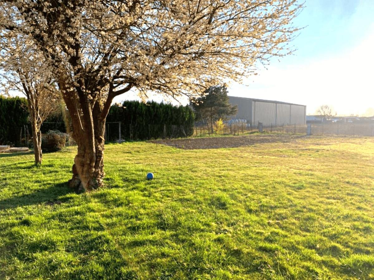 Studio Confortable, Parking Et Jardin Buchères Exteriör bild